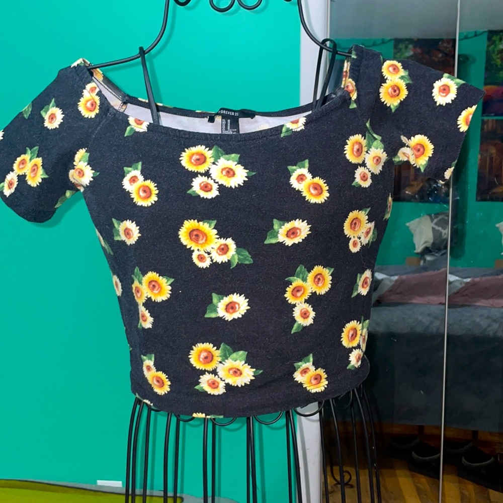 Black flowered crop top